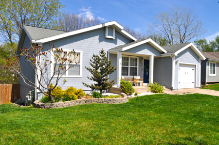 Charming Home for Sale in Platte City | Spacious Living - image 29