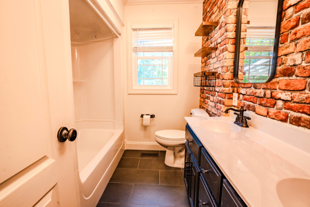 3 Bed/ 2 Bath Home with Apartment | Income Producing Property - image 11