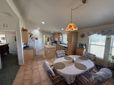 Gorgeous Home located in Fort Heron Preserve with fishing rights - image 18