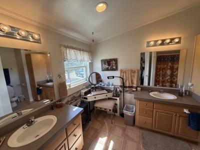 Gorgeous Home located in Fort Heron Preserve with fishing rights - image 26