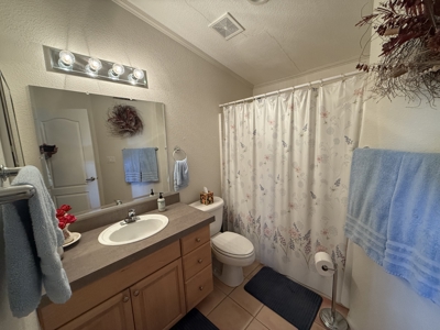 Gorgeous Home located in Fort Heron Preserve with fishing rights - image 28