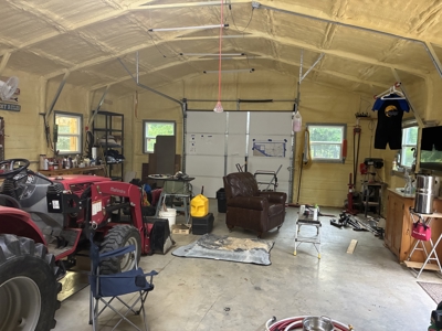 Land with RV parking and shop building - image 11