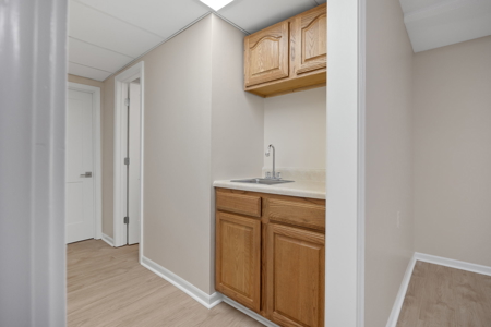 4 Bed 3 Bath in Country Club Addition! - image 25