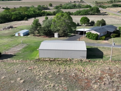 Foss Lake Property Double-Wide on 5 Acres & Shop - image 11