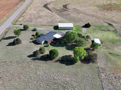Foss Lake Property Double-Wide on 5 Acres & Shop - image 6