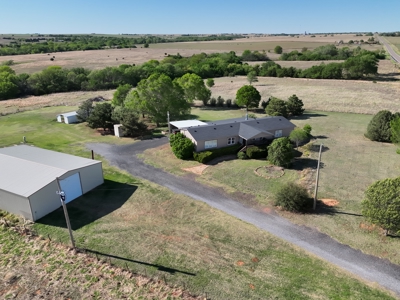 Foss Lake Property Double-Wide on 5 Acres & Shop - image 8