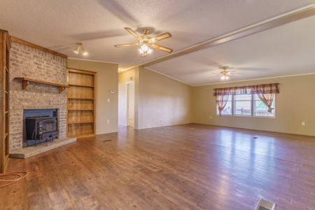 Foss Lake Property Double-Wide on 5 Acres & Shop - image 17