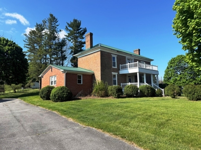 Historic Greek Revival Farmhouse circa 1850 Rural Retreat, VA - image 1