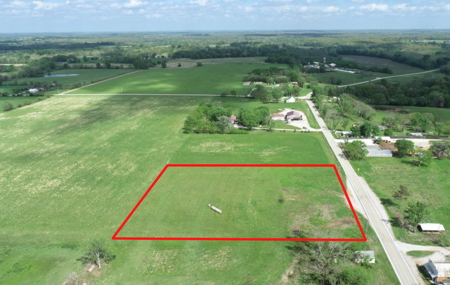 Prime 3-Acre Tract in the Heart of Cedar County - image 4