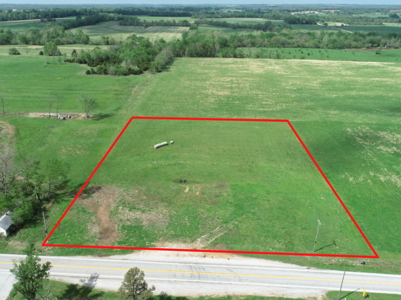Prime 3-Acre Tract in the Heart of Cedar County - image 1