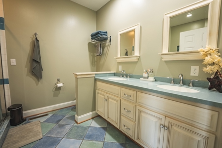 Custom Country Home and Land for Sale in Floyd, VA - image 19