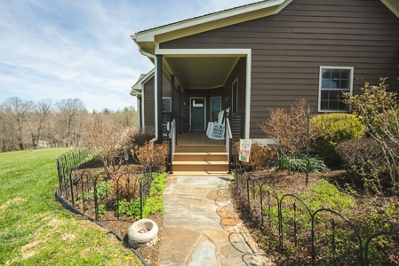 Custom Country Home and Land for Sale in Floyd, VA - image 5