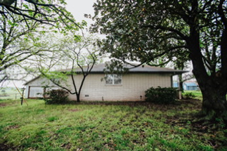 Real Estate and Farm Equipment Auction - image 12