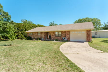Butler, OK Home  Detached Shop & Private Well on Large Corner Lot - image 3