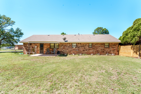 Butler, OK Home  Detached Shop & Private Well on Large Corner Lot - image 7