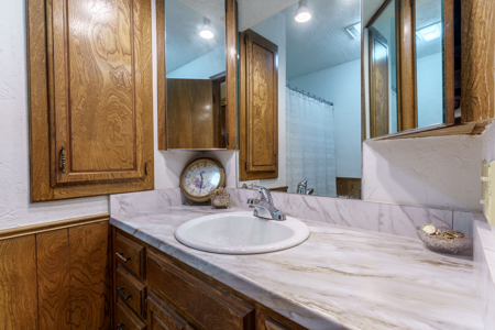 Butler, OK Home  Detached Shop & Private Well on Large Corner Lot - image 36