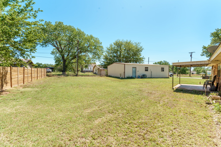 Butler, OK Home  Detached Shop & Private Well on Large Corner Lot - image 11