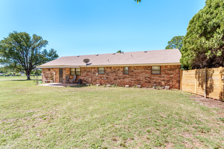 Butler, OK Home  Detached Shop & Private Well on Large Corner Lot - image 6