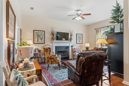 Cozy Cul-de-sac Cottage in the Heart of Leesburg, GA - image 1