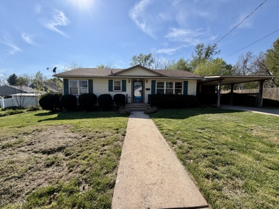 4 Bedroom Ranch Home for Sale in Salem, Missouri - image 2