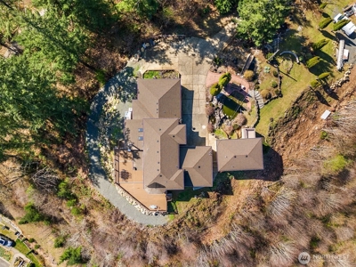 5-Acre Gated Estate with Views & ADU - image 38