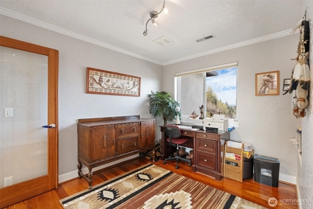 5-Acre Gated Estate with Views & ADU - image 11