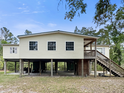 𝐒𝐮𝐰𝐚𝐧𝐧𝐞𝐞 𝐑𝐢𝐯𝐞𝐫 Home on 8 Acres in Jasper, FL - image 1