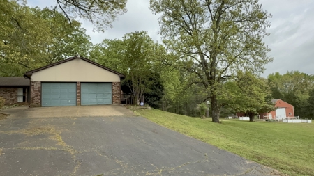 Large Home on 3.34 Acres in Quitman School District - image 1