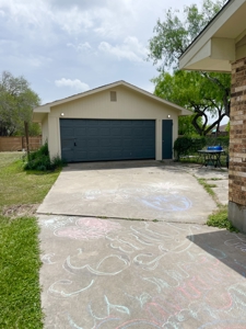 Charming home on a large lot located on an established street - image 24