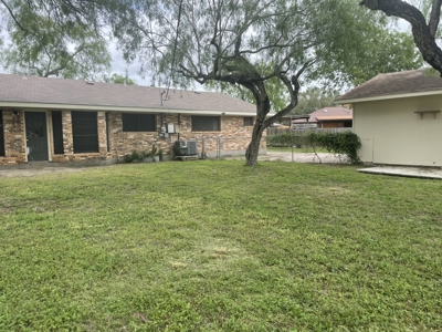 Charming home on a large lot located on an established street - image 30
