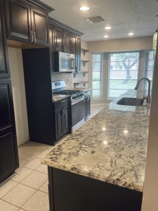 Charming home on a large lot located on an established street - image 25
