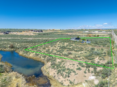 On grid solar home on acreage with privacy yet close to town - image 36