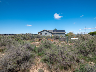 On grid solar home on acreage with privacy yet close to town - image 32