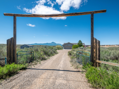 On grid solar home on acreage with privacy yet close to town - image 21