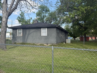 3 bedroom, 1 bath Hartshorne home FOR SALE - image 3