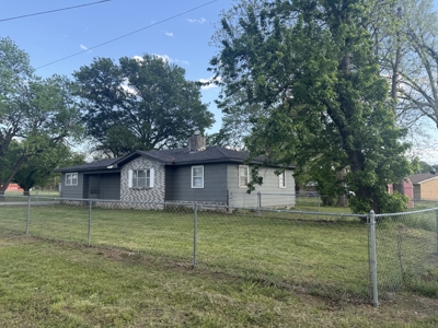 3 bedroom, 1 bath Hartshorne home FOR SALE - image 2