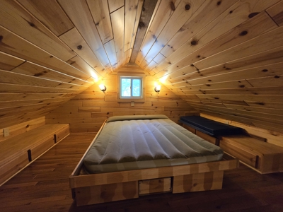 Off- Grid Cabin Adjoining National Forest - image 16