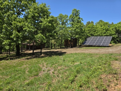Off- Grid Cabin Adjoining National Forest - image 45