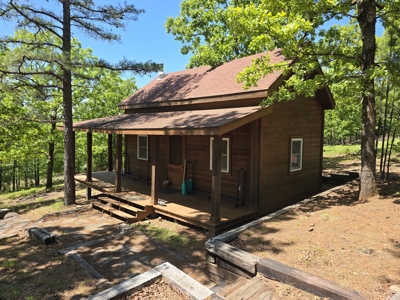 Off- Grid Cabin Adjoining National Forest - image 3