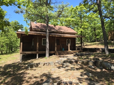 Off- Grid Cabin Adjoining National Forest - image 2