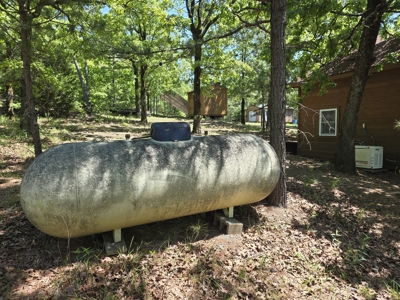 Off- Grid Cabin Adjoining National Forest - image 19