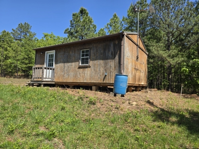 Off- Grid Cabin Adjoining National Forest - image 36
