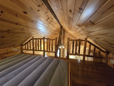 Off- Grid Cabin Adjoining National Forest - image 17
