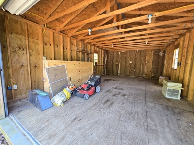 Off- Grid Cabin Adjoining National Forest - image 37