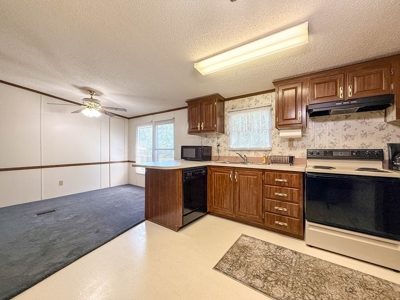 Kerr Lake Comfort: 2BR Home in the Plum Nutty Community - image 16