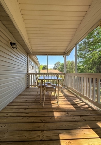 Kerr Lake Comfort: 2BR Home in the Plum Nutty Community - image 14