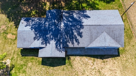 Kerr Lake Comfort: 2BR Home in the Plum Nutty Community - image 4