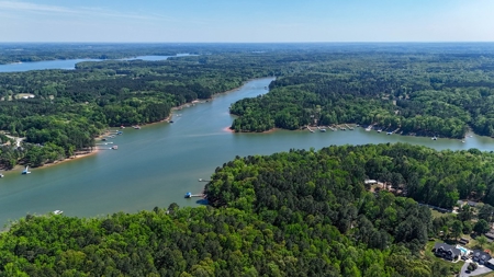 Kerr Lake Comfort: 2BR Home in the Plum Nutty Community - image 10