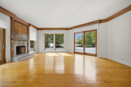 Albemarle Plantation Waterfront Home on 2.36 Acres with privacy! - image 10