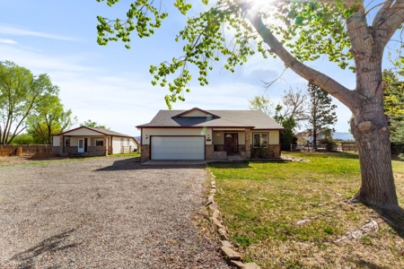 Home For Sale On Acreage With ADU in Montrose Colorado - image 1